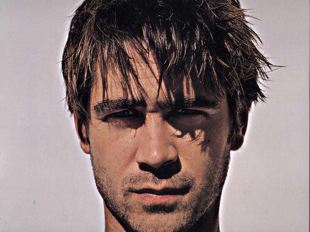 http://1.bp.blogspot.com/-xQpElf0AZf0/T-XCrK5HsyI/AAAAAAAAF38/tjoyrsZDras/s1600/colin_farrell_2rw16.jpeg