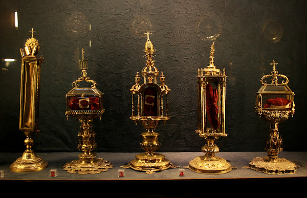 Cathedral treasures, Sevilla
