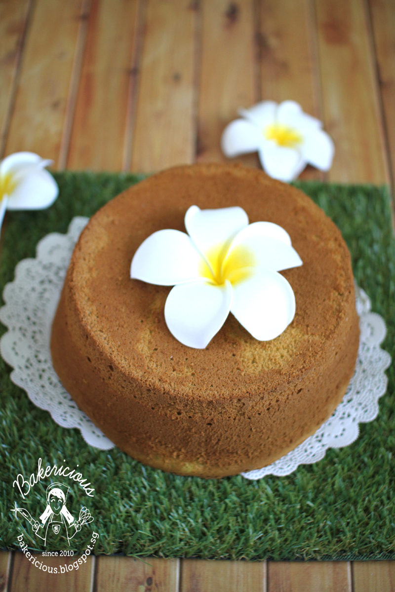 Bakericious Pandan Rice Flour Chiffon Cake 班兰 米粉戚风蛋糕