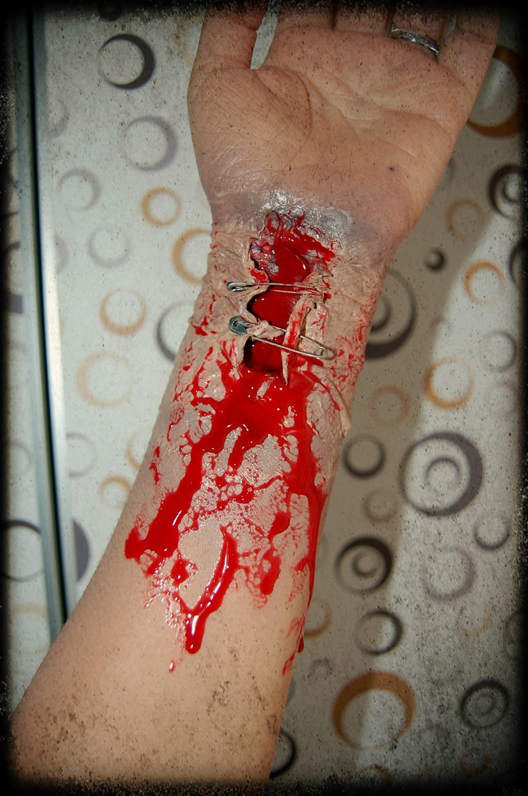corte en la mano aisha mas que un arte especial maquillajes de halloween corte en la mano aisha mas que un arte especial maquillajes de halloween