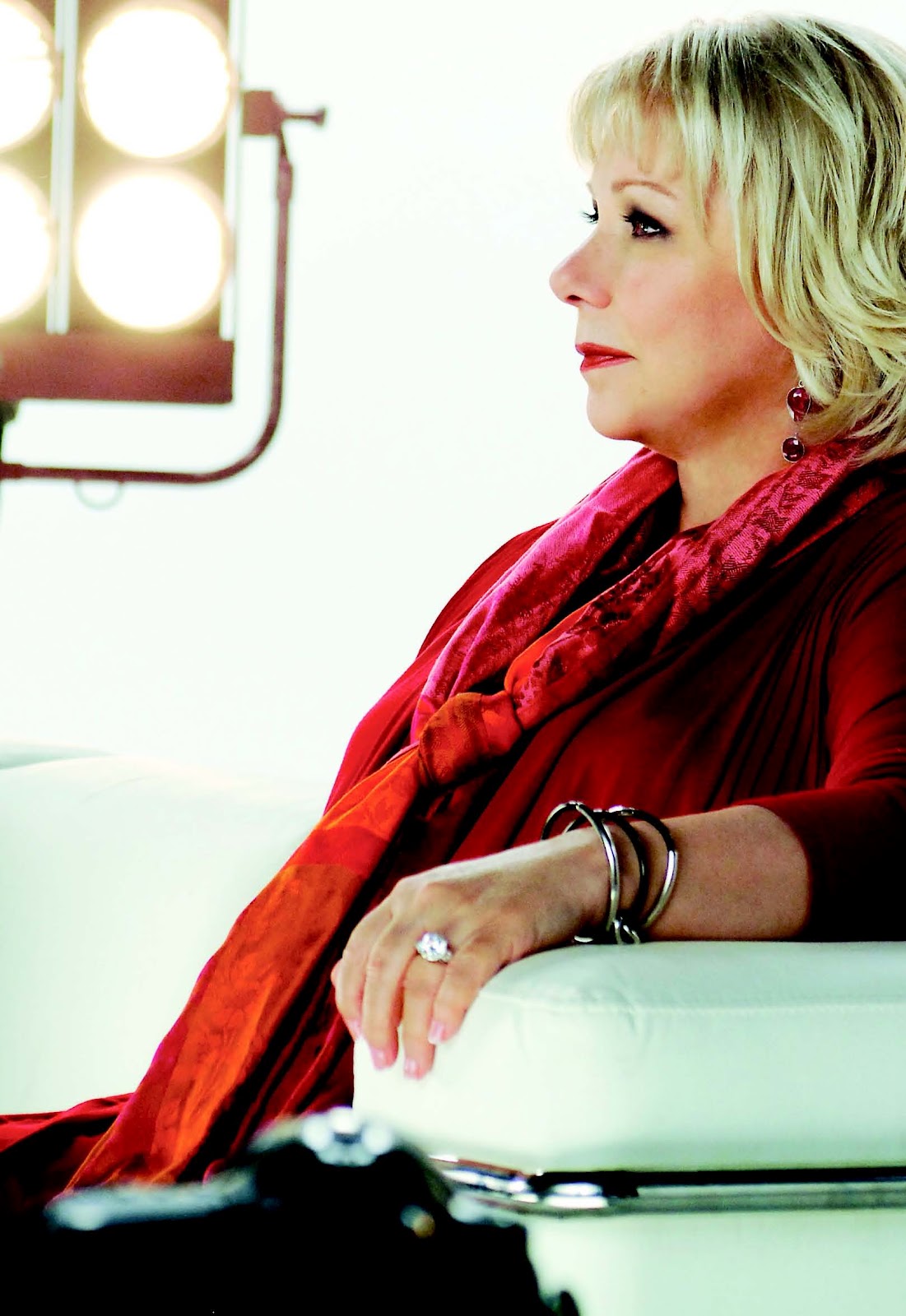 HOLA GENTE CON TANIA BAEZ hola gente con tania baez: