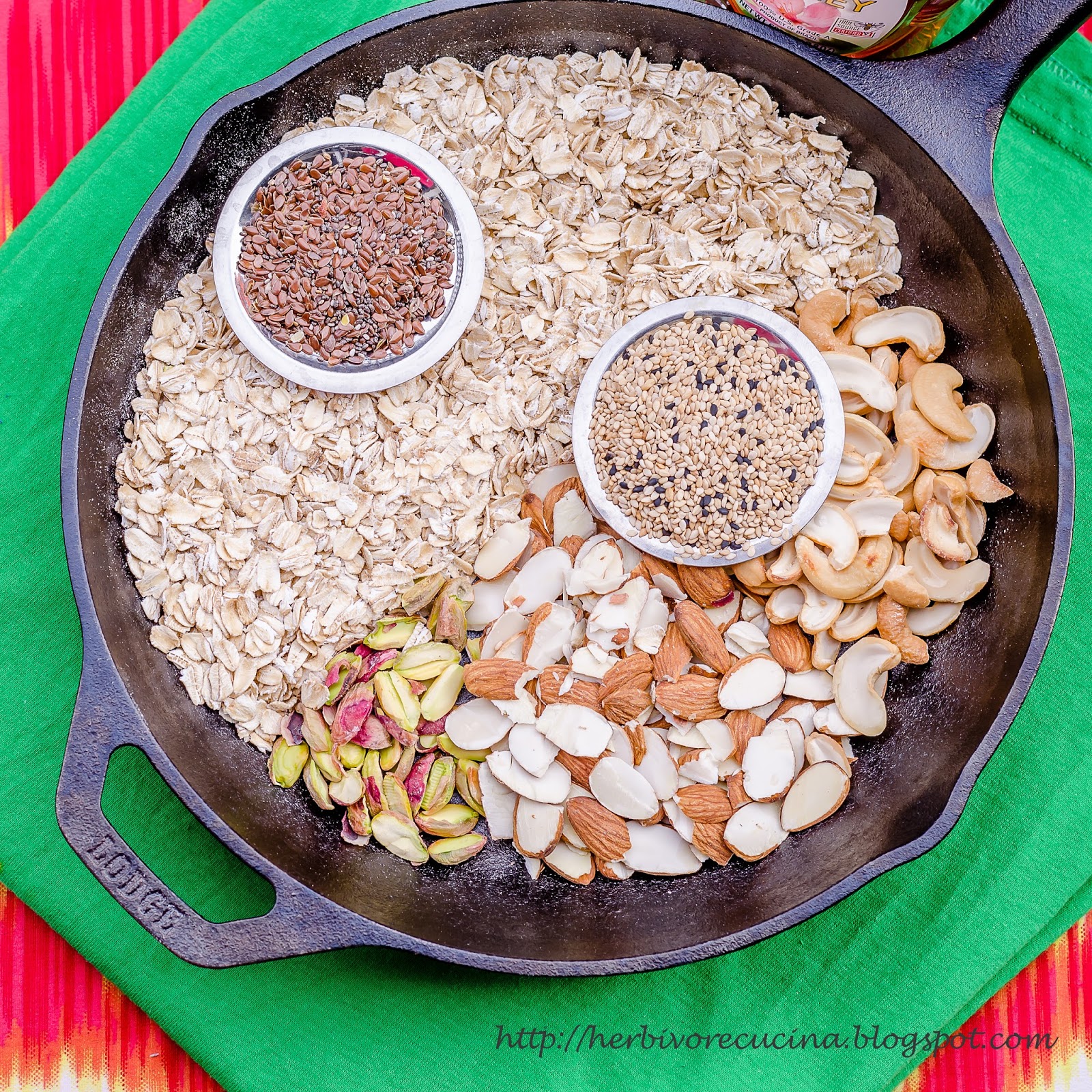 Herbivore Cucina Oats and Dry Fruit Chikki