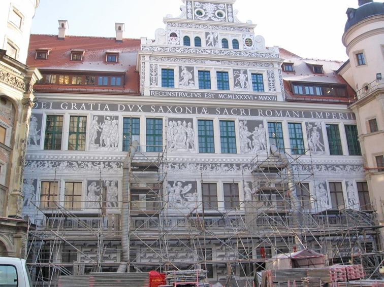 Stadtbesichtigungen Dresden Im Barengarten Vor Dem Dresdner