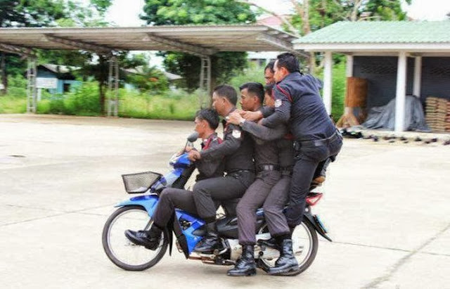 Divertidas imágenes del trabajo de la policía de todo el mundo