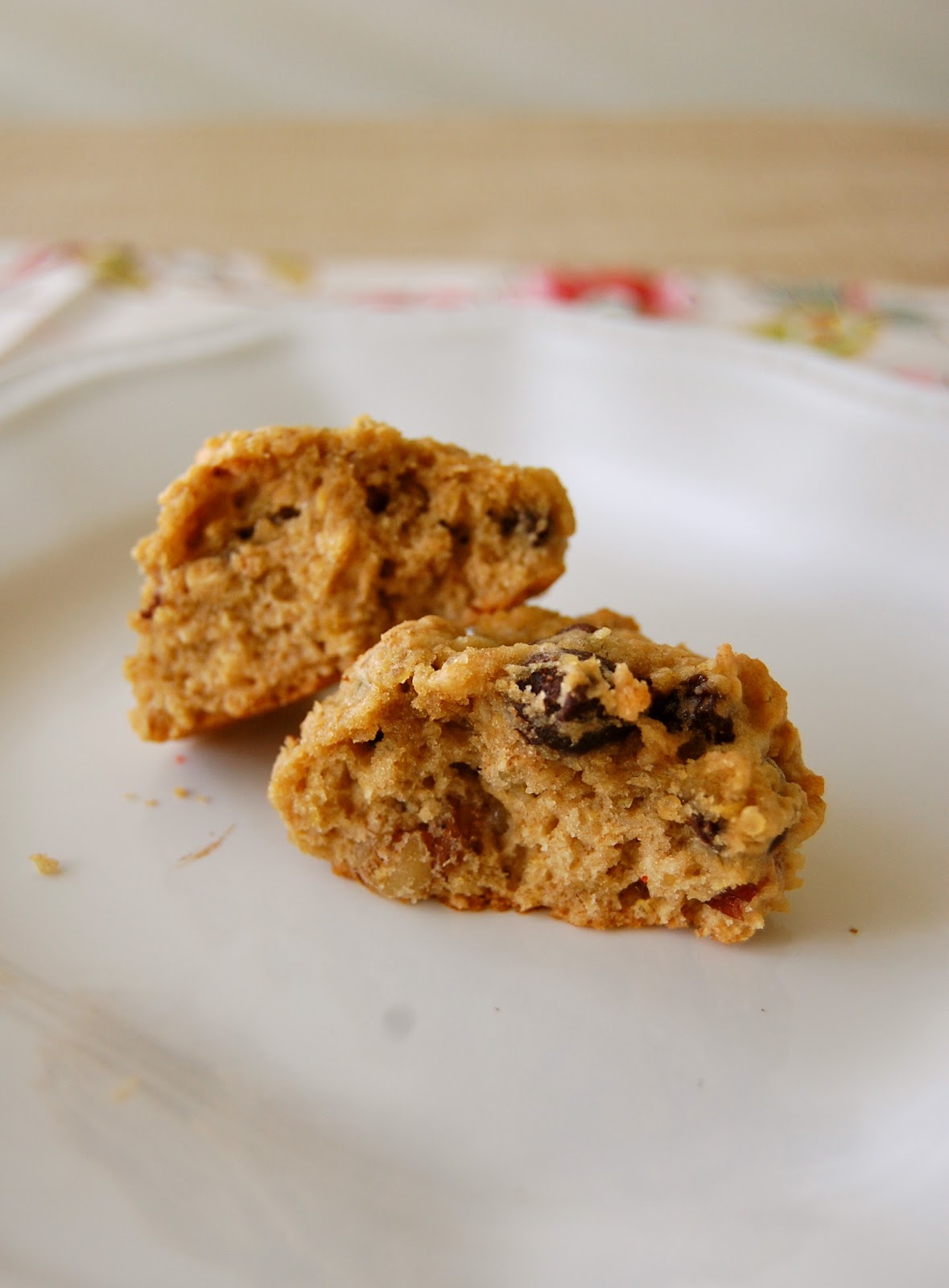 La Petite Maison Verte Trail Mix Chocolate Chip Quinoa Oatmeal Cookies