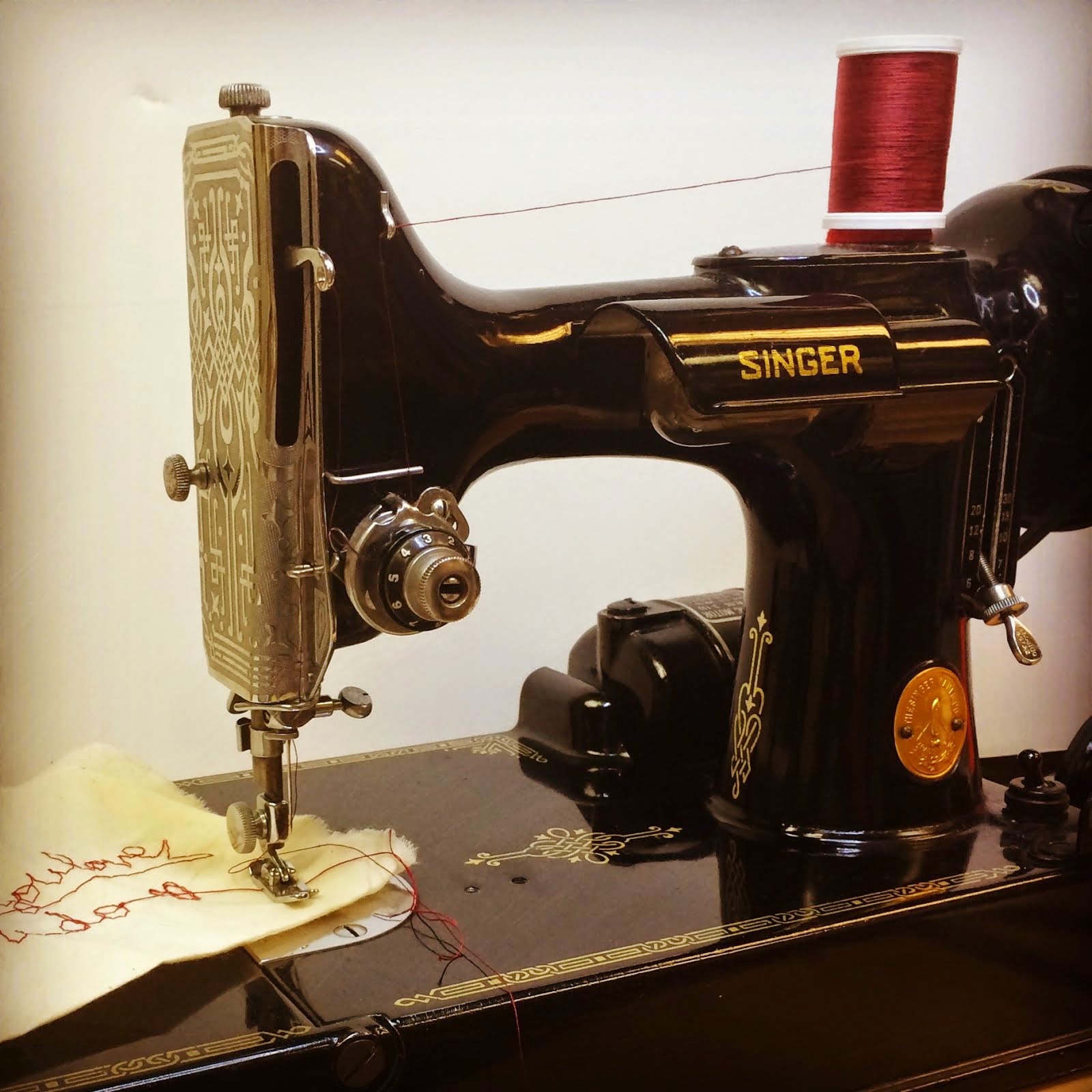 let the beauty we love be what we do My featherweight sewing machine.