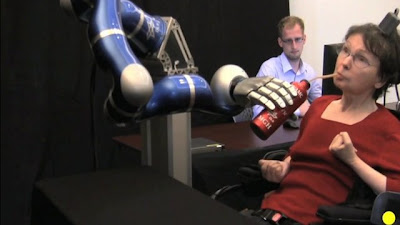 Inovasi Robot Lengan Dengan Kendali Pikiran [ www.BlogApaAja.com ]