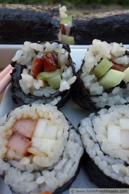 http://www.farmfreshfeasts.com/2013/07/pick-veggie-sushi-rolls.html