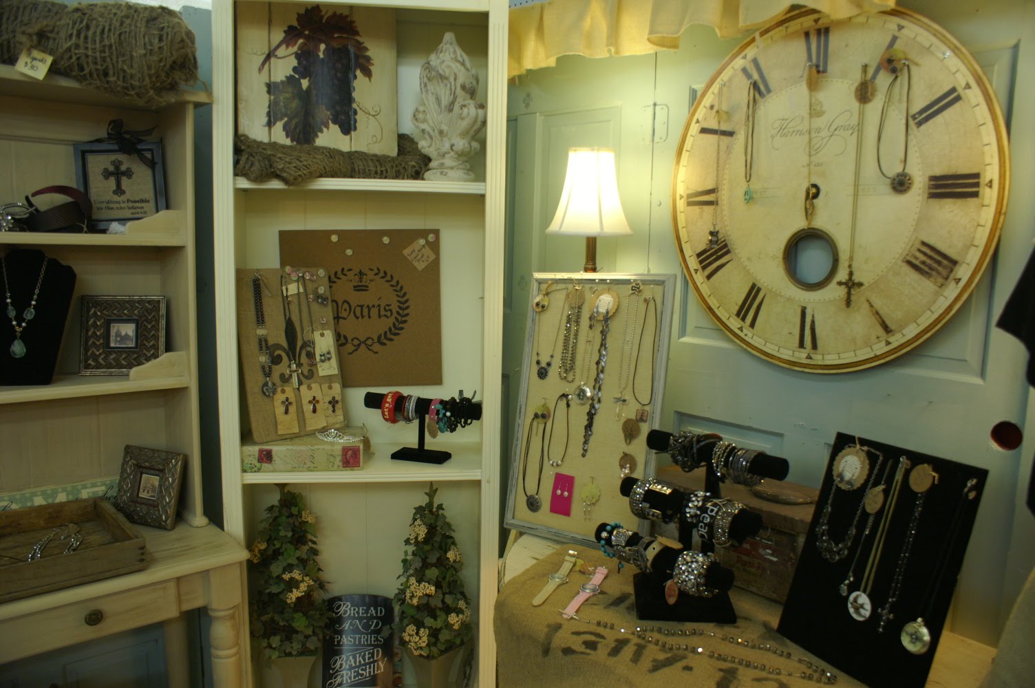 Funky Time Art More jewelry displays