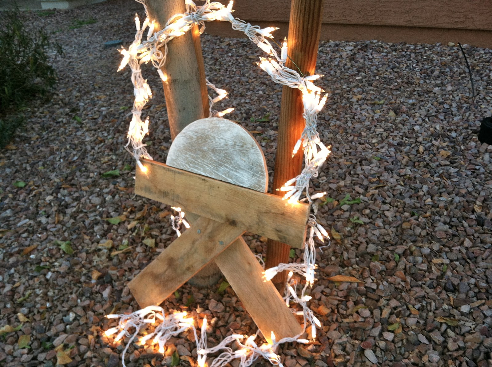 seeshellspace Pallet love a Manger for Christmas