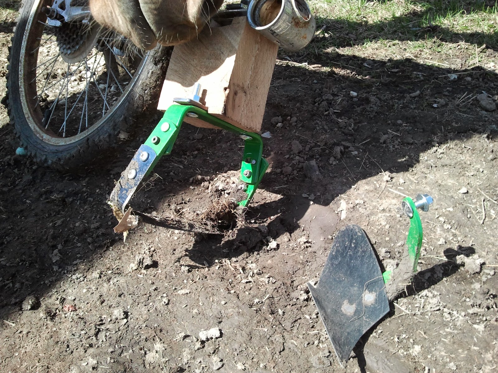 Anarchy Acres Homemade Wheel Hoe