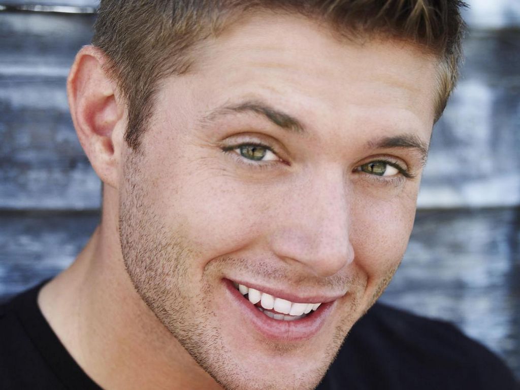 http://1.bp.blogspot.com/-xfdFW-FvRQU/T3Ckq3FEPNI/AAAAAAAAXBI/X8Mmc5Yvkys/s1600/Men_Male_Celebrity_Jensen_Ackles_023007_-1600x900-739840.jpg