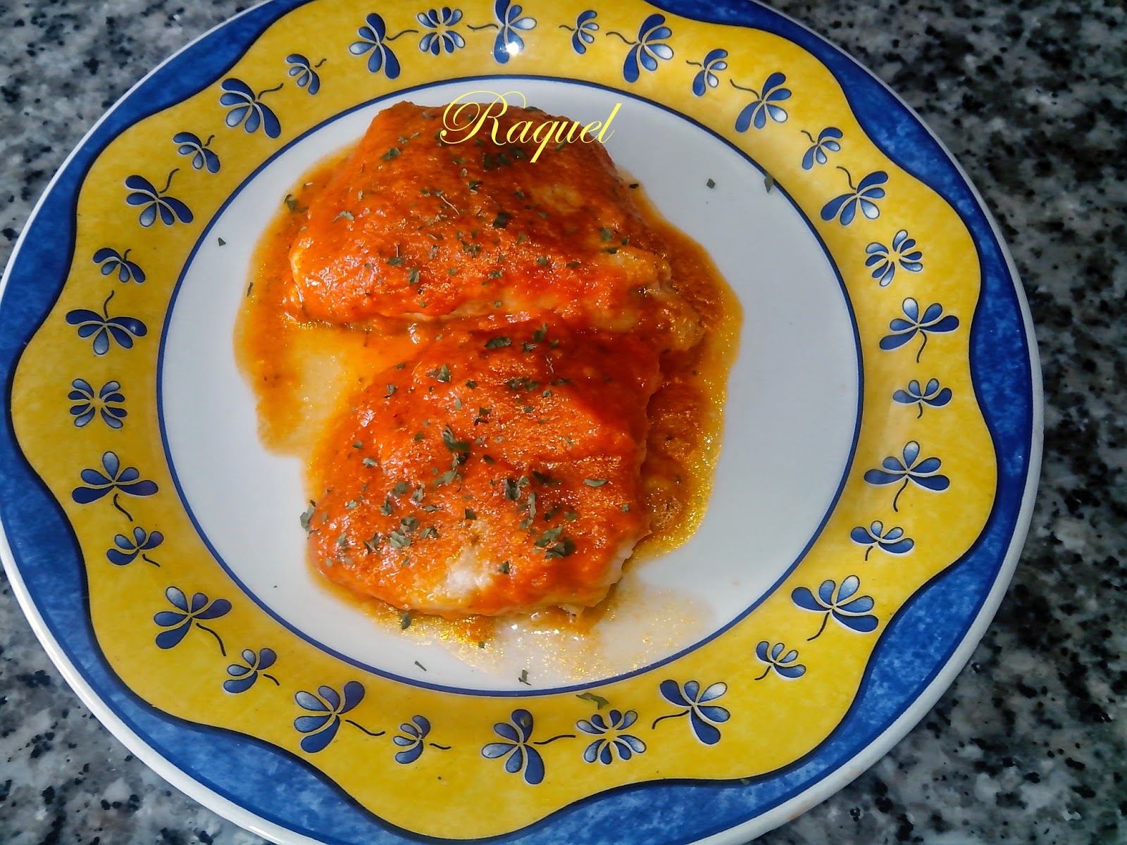 Bacalao En Salsa De Tomate Y Cebolla