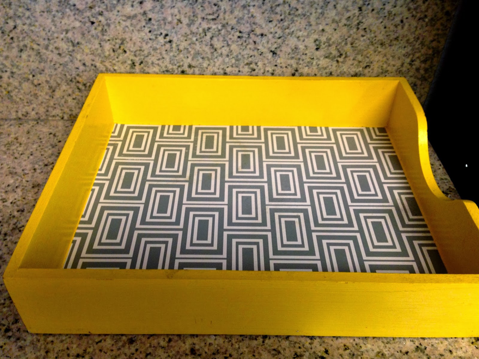 Weekend Tweaks DIY TRAY FOR KITCHEN COUNTERTOP