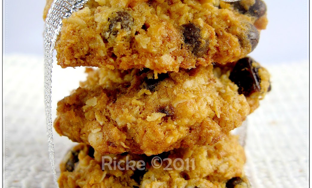 Just My Ordinary Kitchen... CRISPY OATMEAL COCONUT COOKIES
