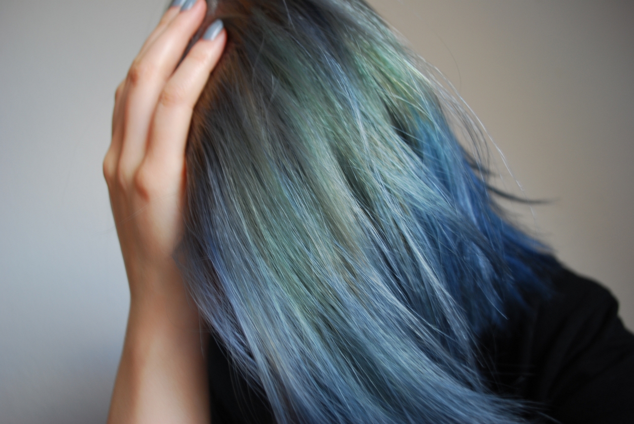 Top Grey Hair Dyes for Blue Hair - wide 9