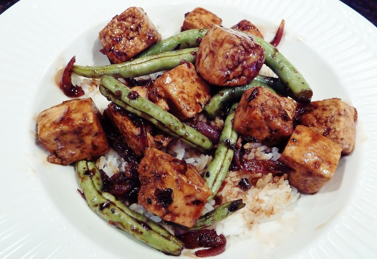 Christine's Kitchen Chronicles: Meatless Monday: Sweet and Spicy Tofu