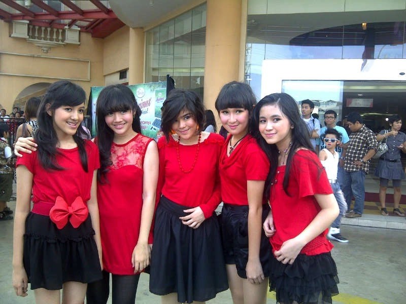 Mekicyro Blog Foto BLINK Girlband Indonesia