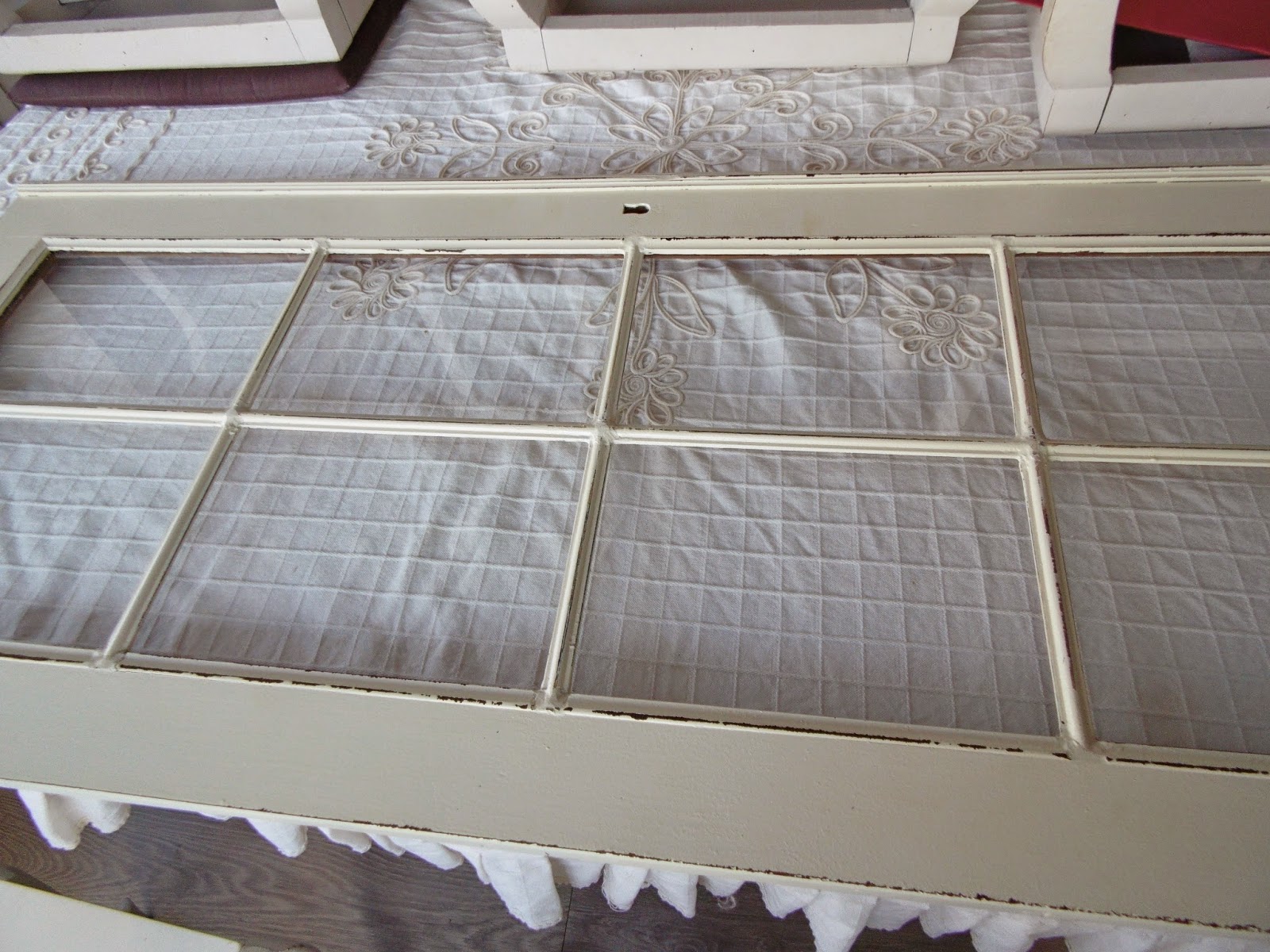 El Peku: LA PUERTA DE UN ARMARIO