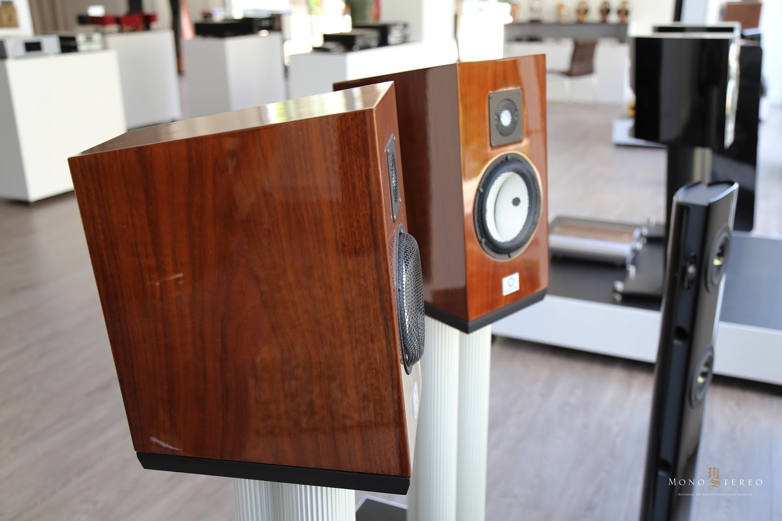 Mono and Stereo HighEnd Audio Magazine Ultimate Audio store grand opening