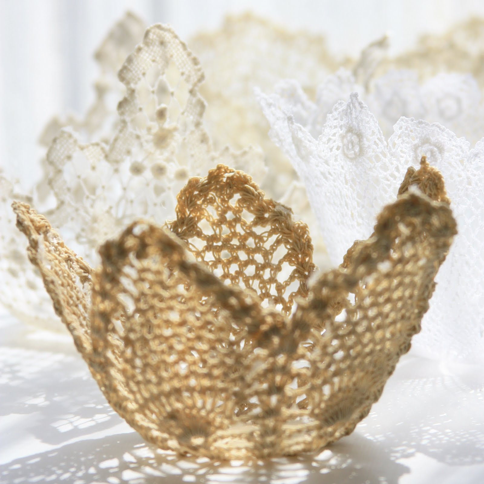 erin's art and gardens doily bowls