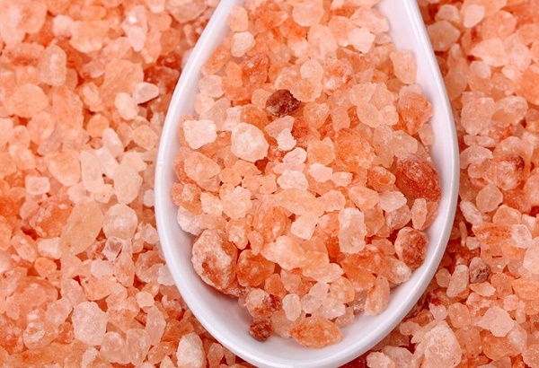 Pink salt of Himalaya (sal rosa do Himalaia)