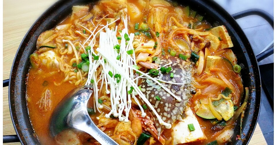 FOOD REVIEW DELICIOUS KOREAN HOT POT AT SOPOONG
