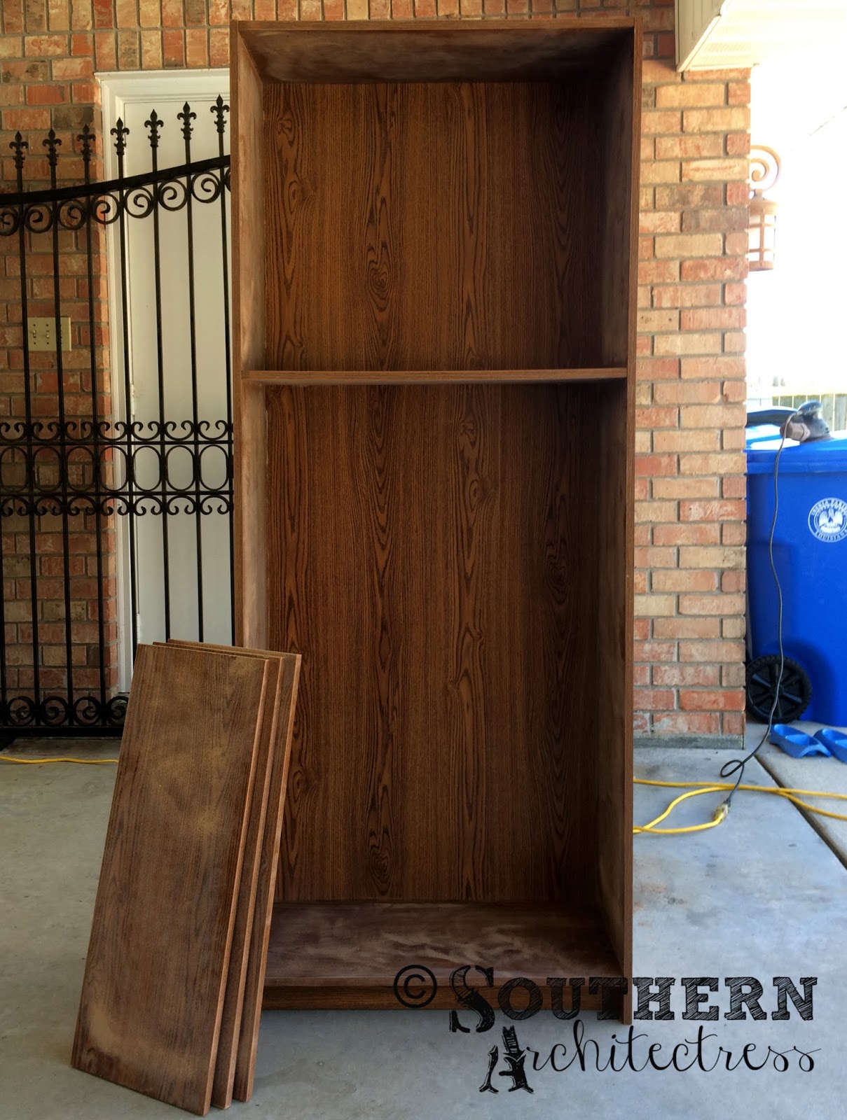 Southern Architectress Bookcase Revamp