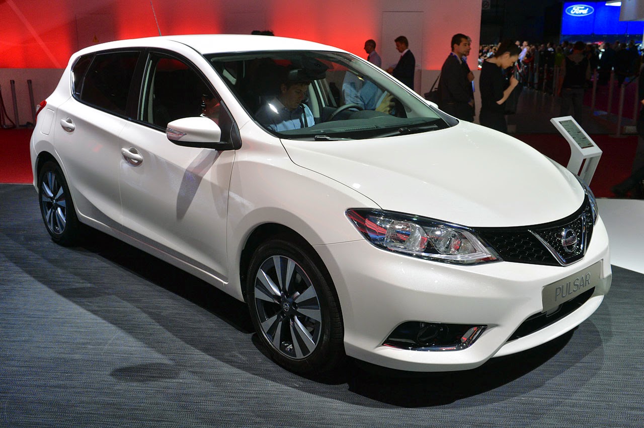 169 Automotiveblogz Nissan Pulsar Paris 2014 Photos