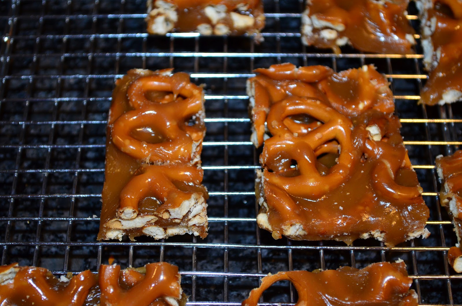 Cakegirl's Kitchen Caramel Pretzels