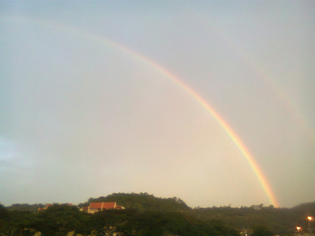 WORDLESS OF WEDNESDAY, Pelangi itu tidak seindah hati yang gundah, Rainbow, beautiful rainbow, Ilusi hati, http://ieta-myblog.blogspot.com/2014/01/pelangi.html