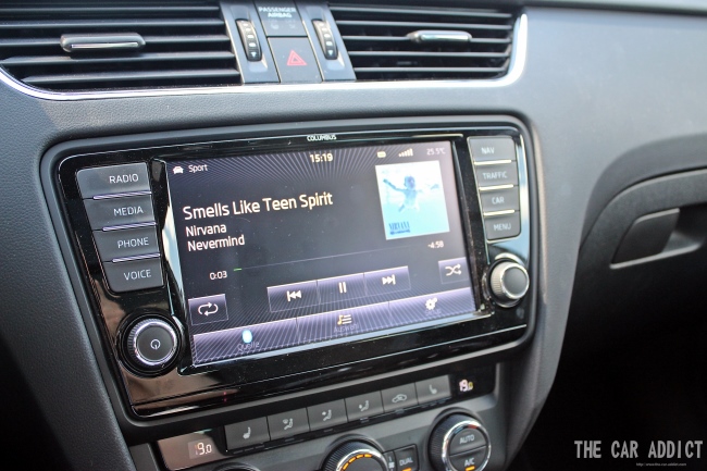 Connect your iPhone with the Skoda Octavia RS Connect your iPhone with the Skoda Octavia RS