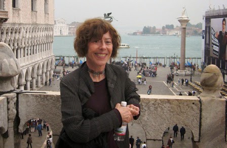 Leslie scalapino biography image