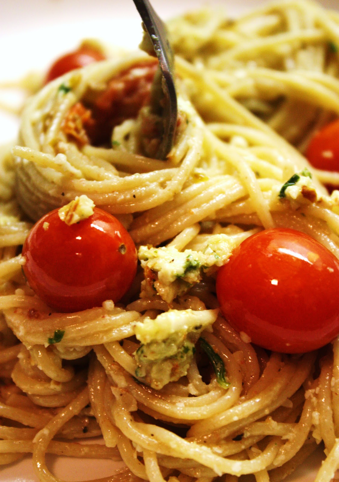 Veganess Eats Almond Basil Pesto Pasta with Roasted Cherry Tomatoes