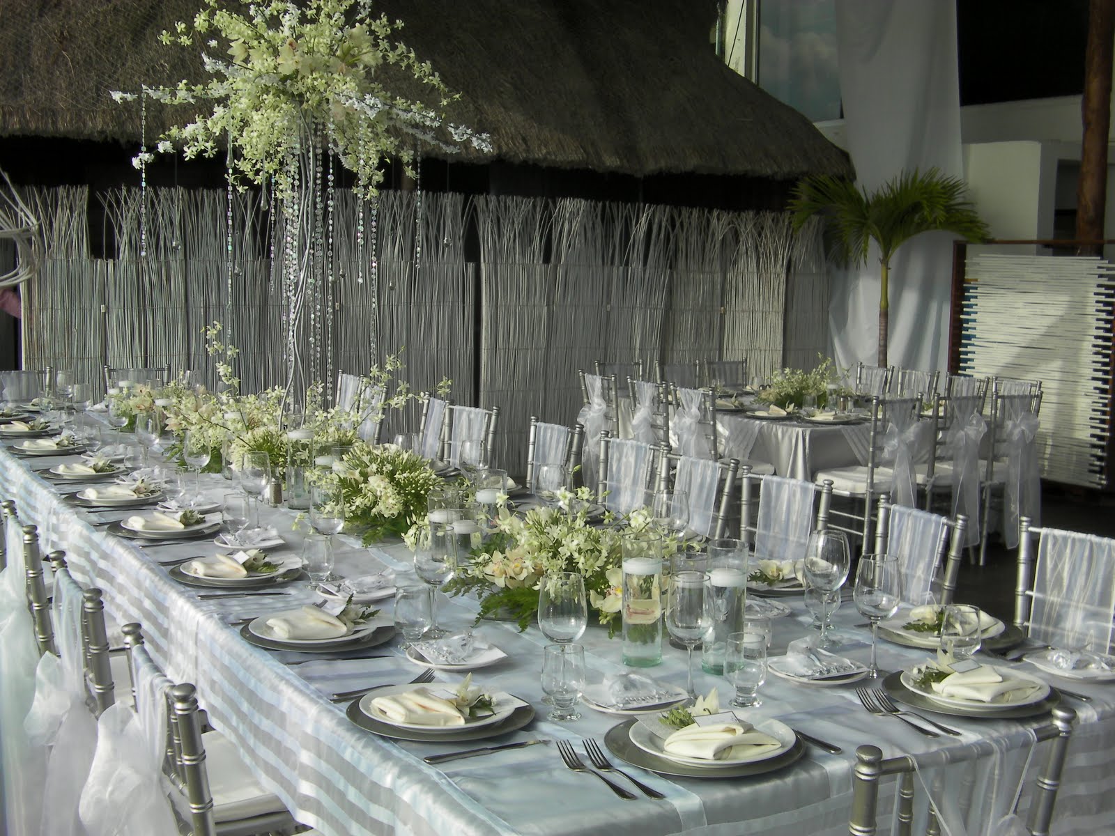 Centros de mesa con perlas de agua para bodas - Imagenes De Centros De Mesa Para Boda De Flores Naturales