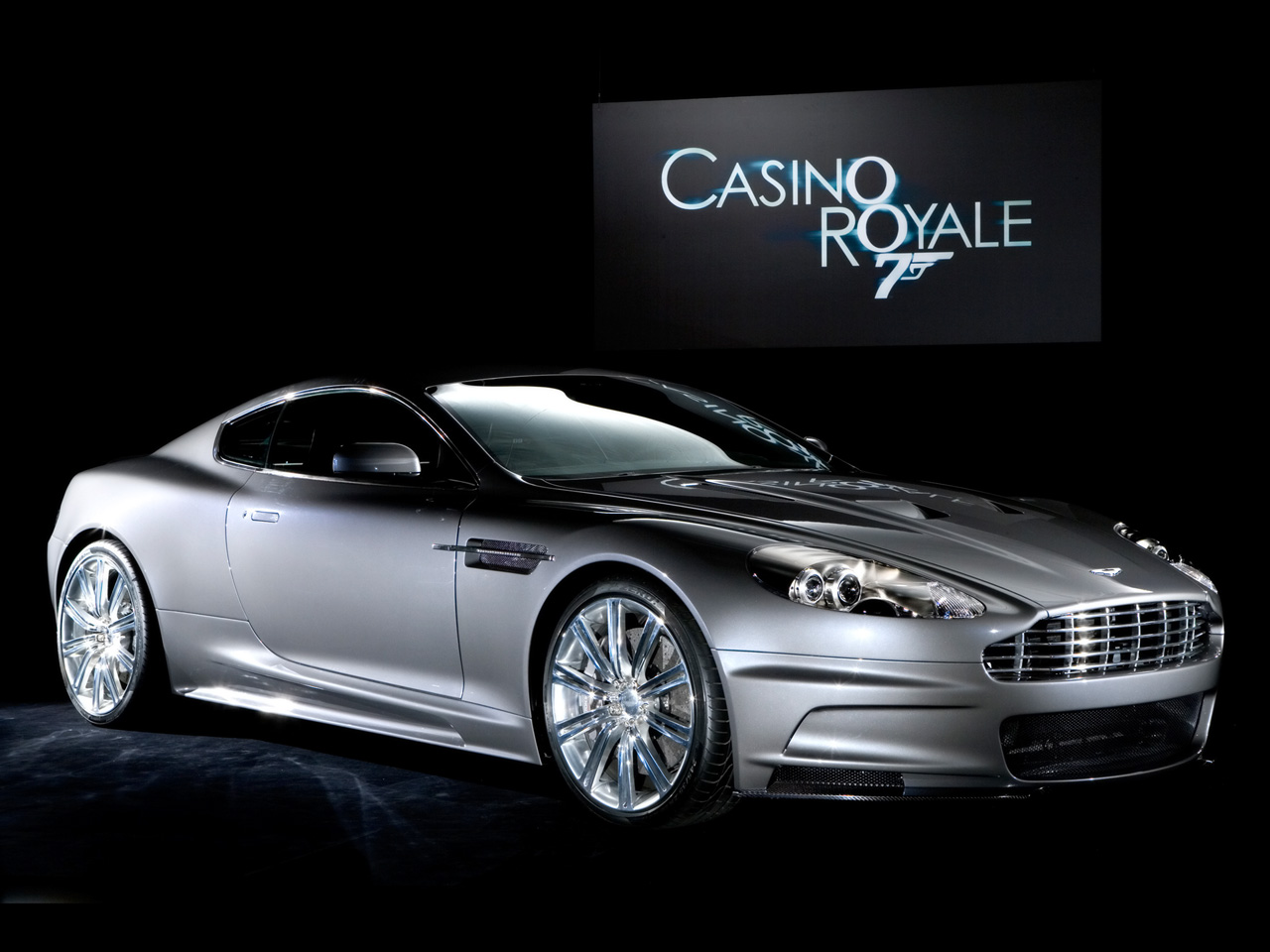 http://1.bp.blogspot.com/-xtovBx_F3GQ/UKPWiTCEQPI/AAAAAAAABnA/yBRYZMFyzFc/s1600/aston-martin-dbs-james-bond-casino-royale.jpg