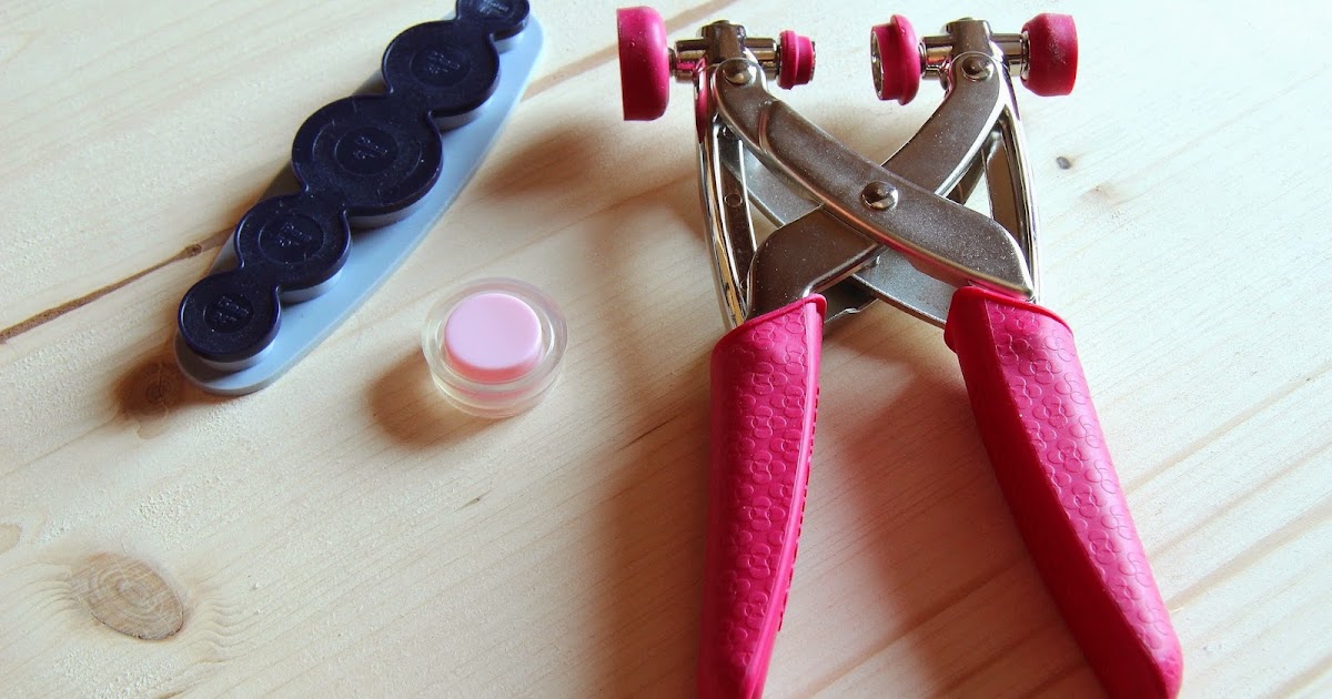 scrapbooking peanuts How to make a Paper Button