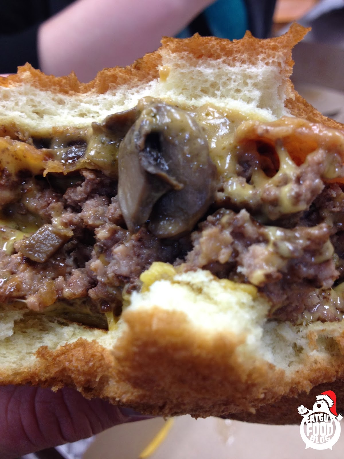 FATGUYFOODBLOG Wendy's Bacon Portabella Melt on Brioche