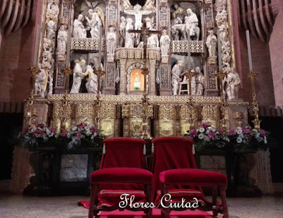 Flores Ciutad  - Altar Santuario de Torreciudad