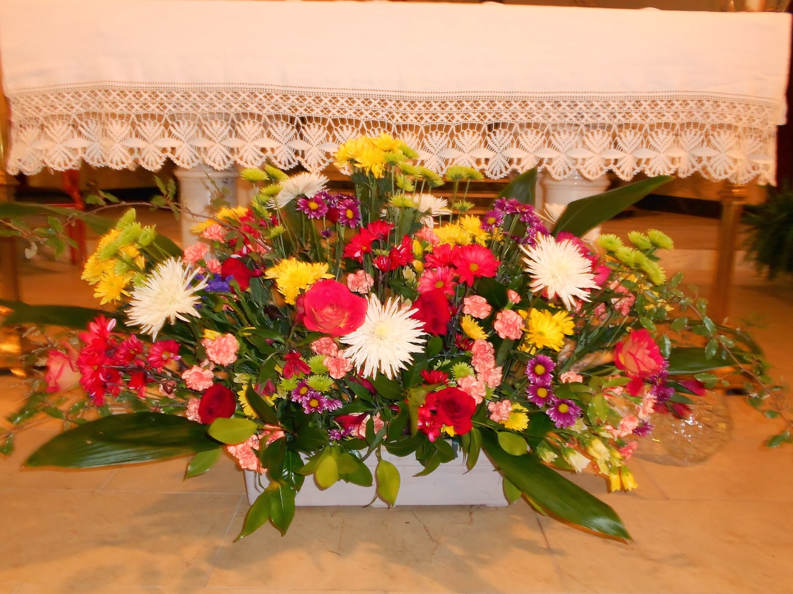 John Oliver Dowdle Interiors Altar Flowers Part 2