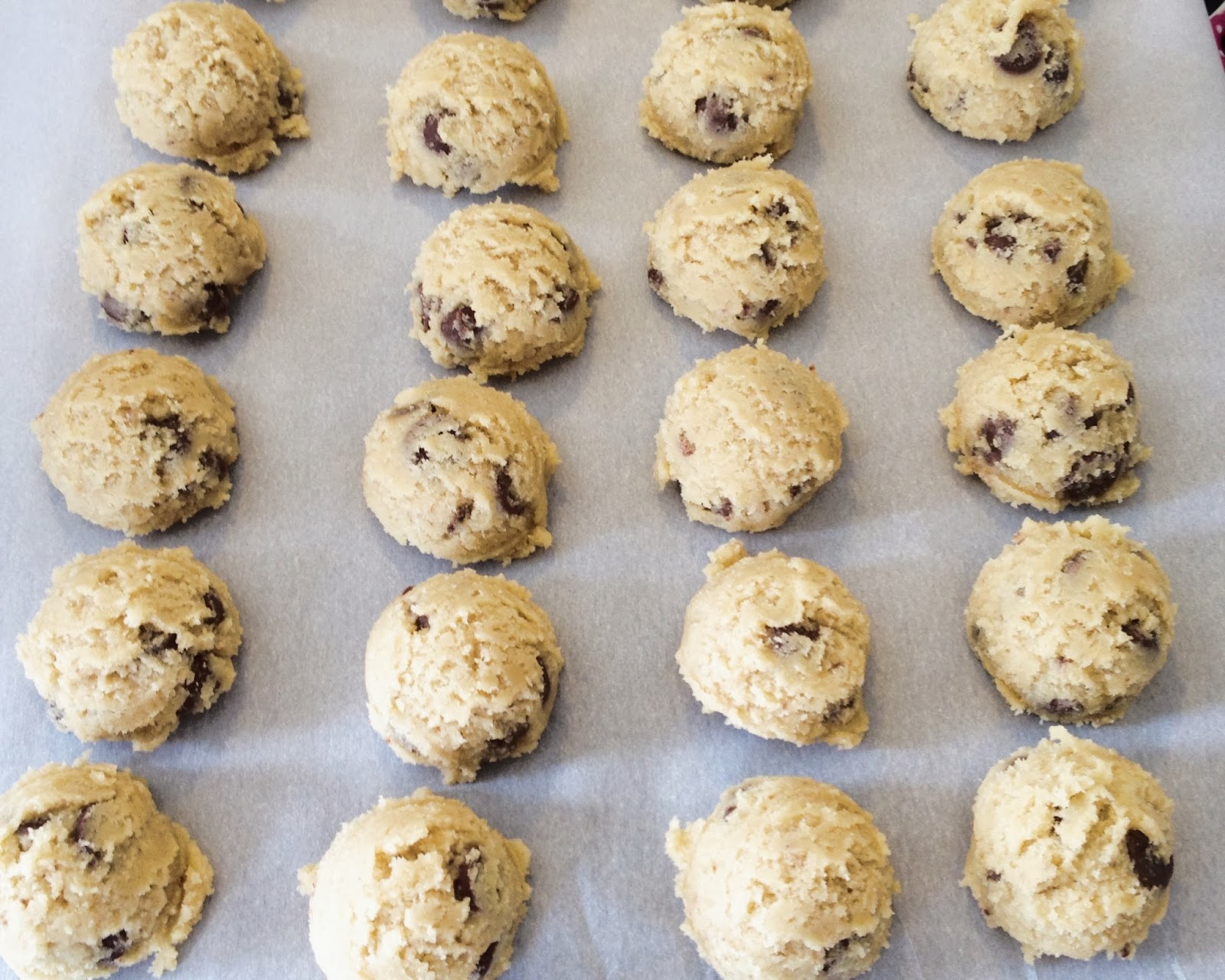 How to....make your own frozen chocolate chip cookie dough Housewives