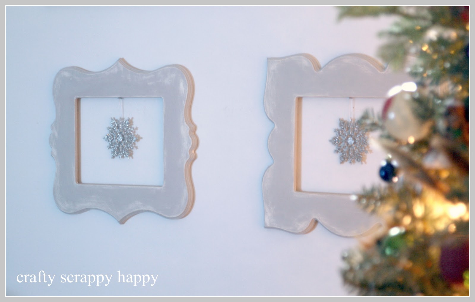 Crafty, Scrappy, Happy: Ornament Frames.