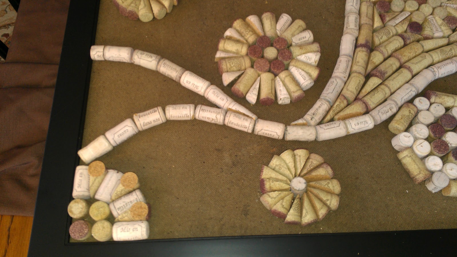 rainysunraynails Howto Cork Board. (unrelated nail art)