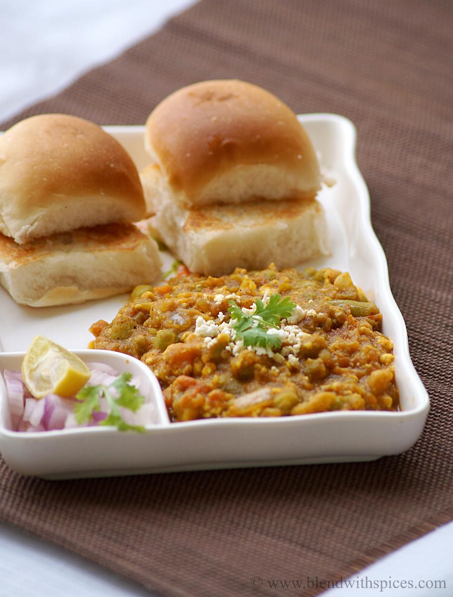 Paneer Pav Bhaji Recipe ~ Mumbai Street Food Recipes - Blend with Spices