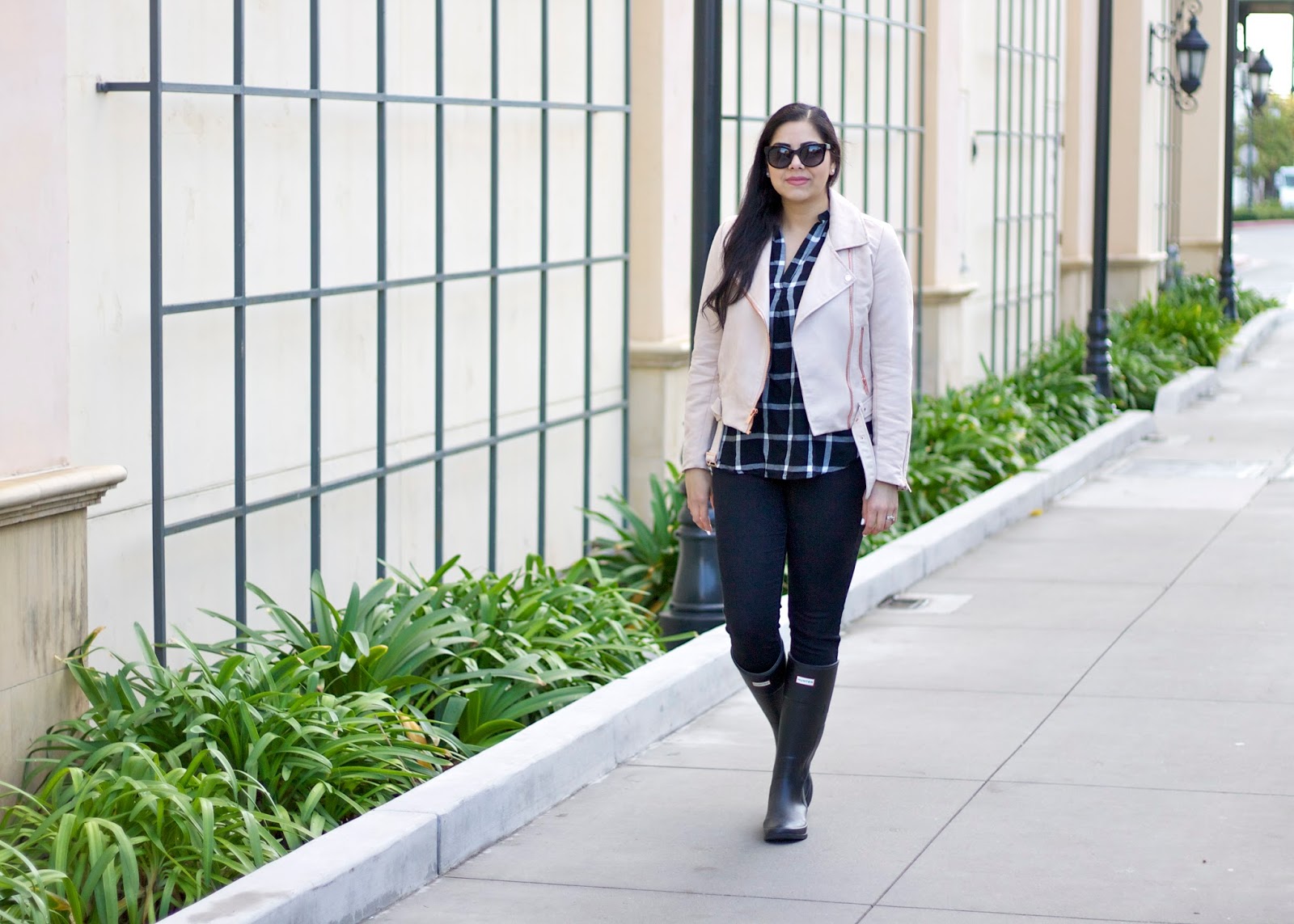 Flannel and Moto Jacket casual flannel outfit, how to wear a grid top, socal fashion blogger, so cal style blogger, winter 2016 outfit, casual winter 2016
