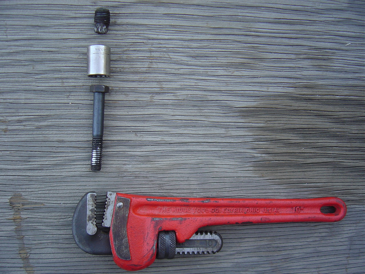 Al's Rapid Transit F'ked Up Square Head Pipe Plug Removal