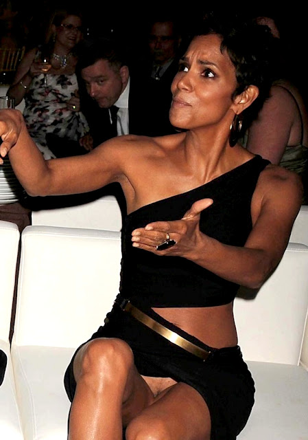 Halle Berry (Bond Woman) 52 Halle+Berry+(22)