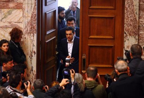 Ο Τσίπρας ζητά εξουσιοδότηση   Αναβρασμός σε ΣΥΡΙΖΑ   ΑΝΕΛ