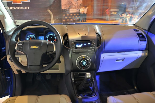 Cabin xe Chevrolet Colorado LTZ Cabin xe Chevrolet Colorado LTZ