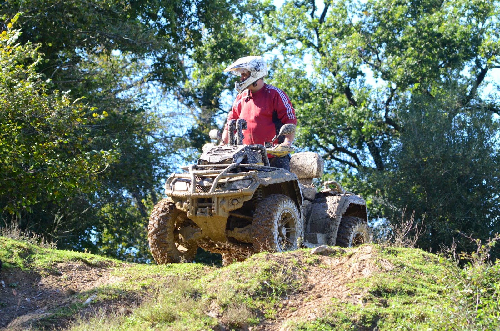 DOMAINE dédié AUX PRATIQUES TOUTTERRAIN en MOTO ENDUROCROSSTRIAL